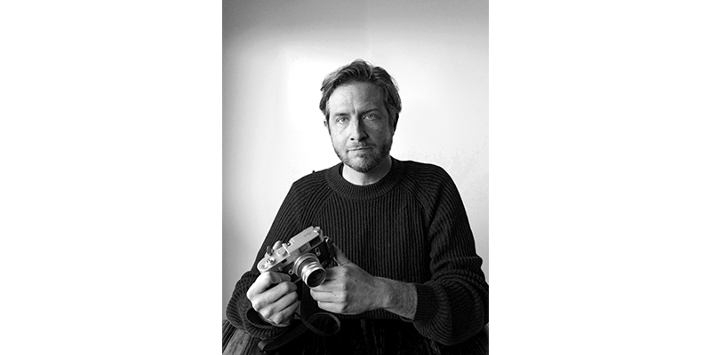 In Conversation: A Photographic Dialogue Between Elliott Erwitt and John Sypal