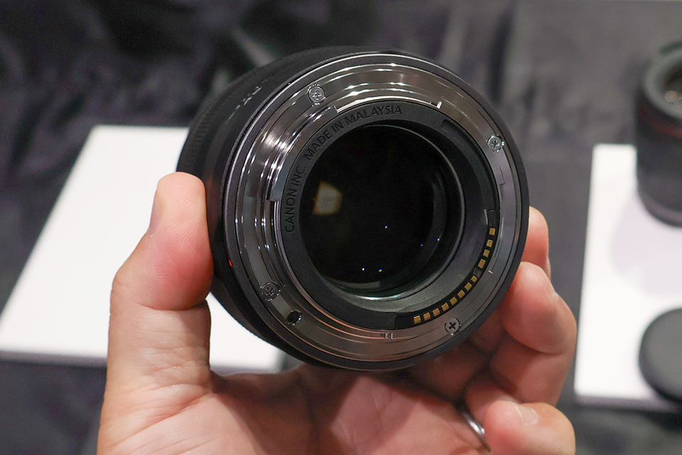 RF45mm F1.2 STM