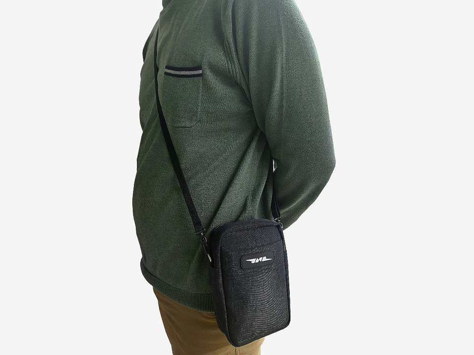 JNR ロゴマーク付きショルダーポーチ (撥水タイプ)