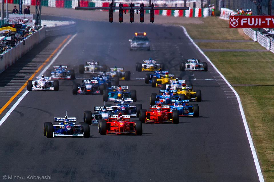 小林稔 報道写真・作品展「CHASING GRACE」