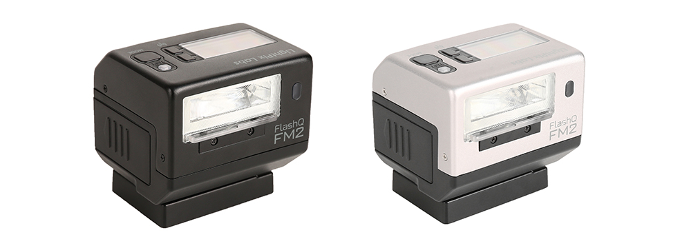 クラシカルなデザインの小型フラッシュ「LightPix Labs フラッシュQ