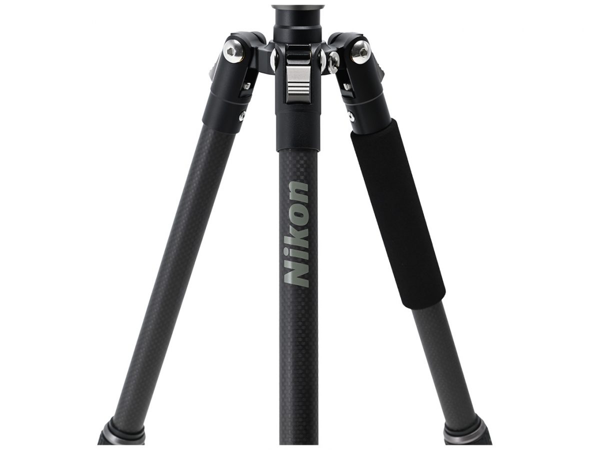 約940gの軽さ！ Nikonのロゴをあしらった「ND オリジナル三脚 NDTP2