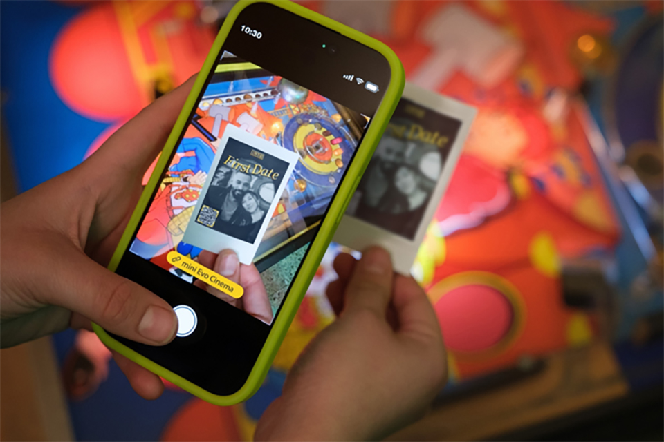 instax mini Evo Cinema