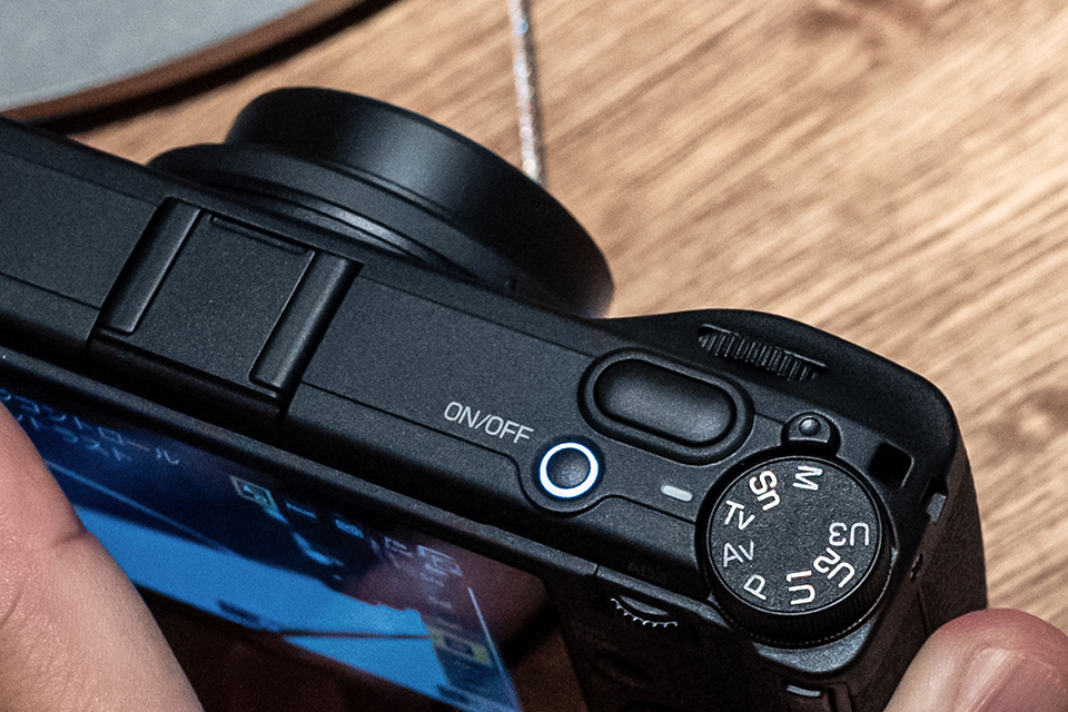 モノクロ専用スナップシューター「RICOH GR IV Monochrome」を触ってき