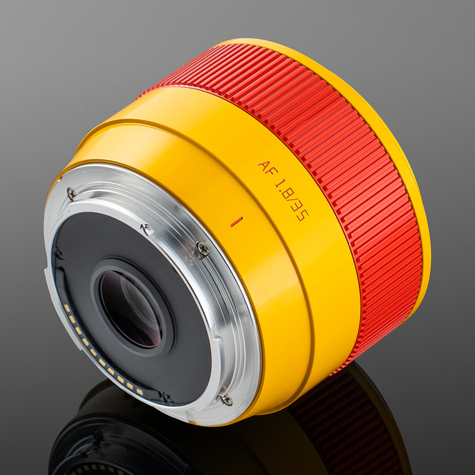 TTArtisan AF 35mm f/1.8 II オレンジ