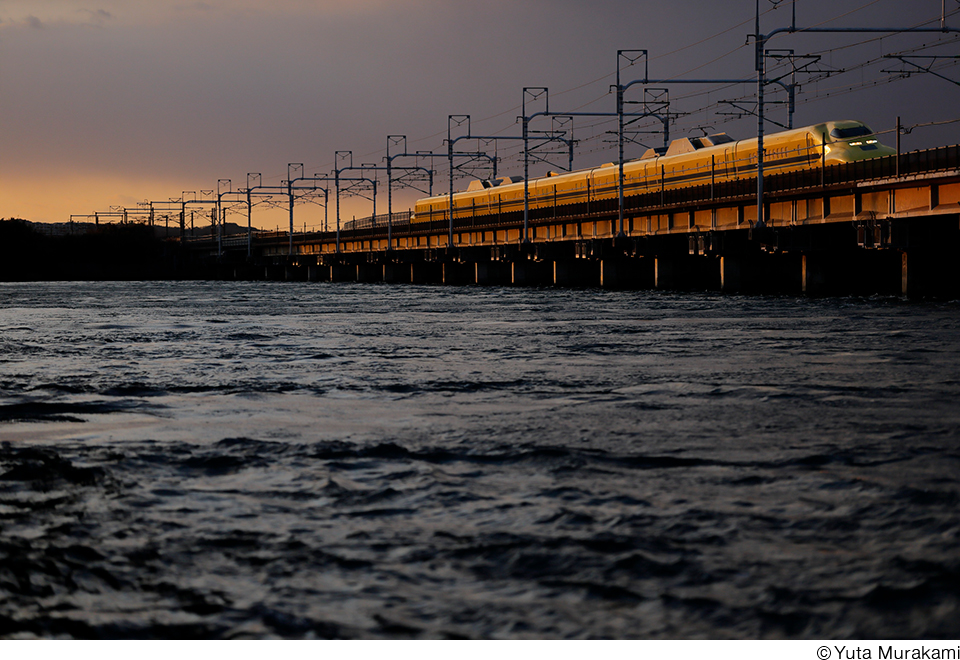 村上悠太 ドクターイエロー写真展「ありがとう T4」-T4がその使命を終えるまでの物語-