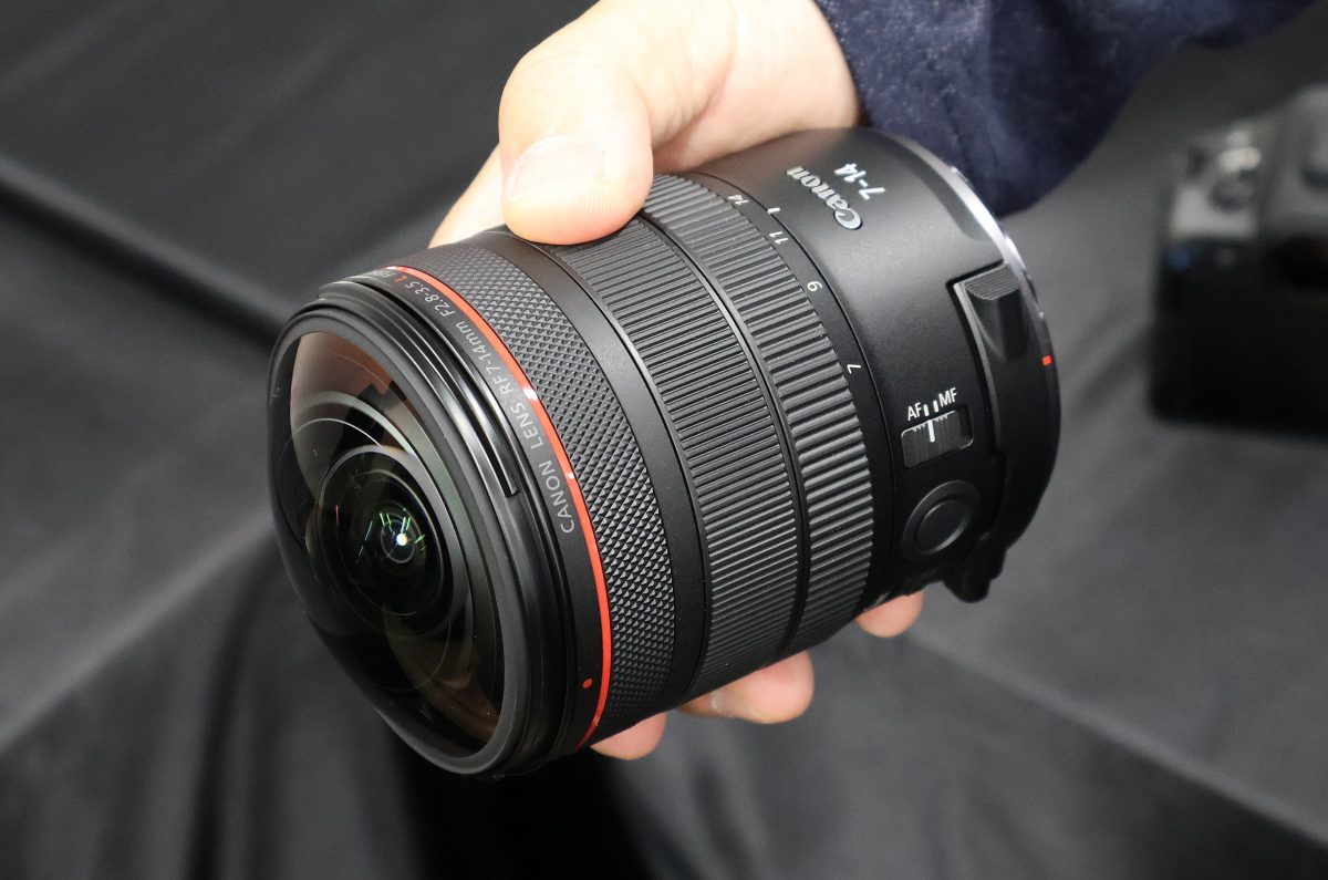 Canon X8i ズームレンズ　フィッシュレンズ CANON EOS Kiss X8iとSIGMAの便利ズームレンズ(18-300mm)のセット 一眼
