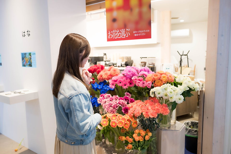 花を売らない、色を撮る花屋