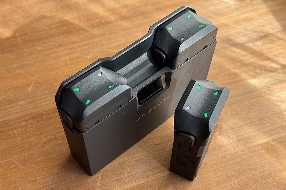 Antigravity A1 レビュー