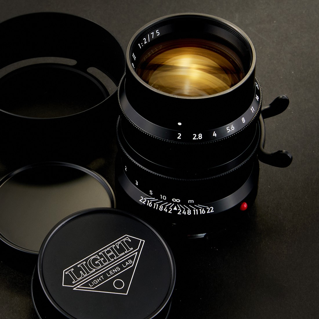 名レンズの描写を現代に再現した「LIGHT LENS LAB M 75mm f/2 SPII」に