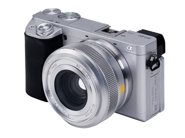 AF対応で実売2万円台！ 開放F1.8の薄型軽量レンズ「SG-image AF 25mm