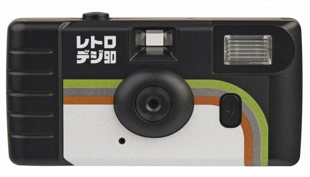 これはデジタルカメラです！ アナログ操作で平成レトロな写りを楽しむ