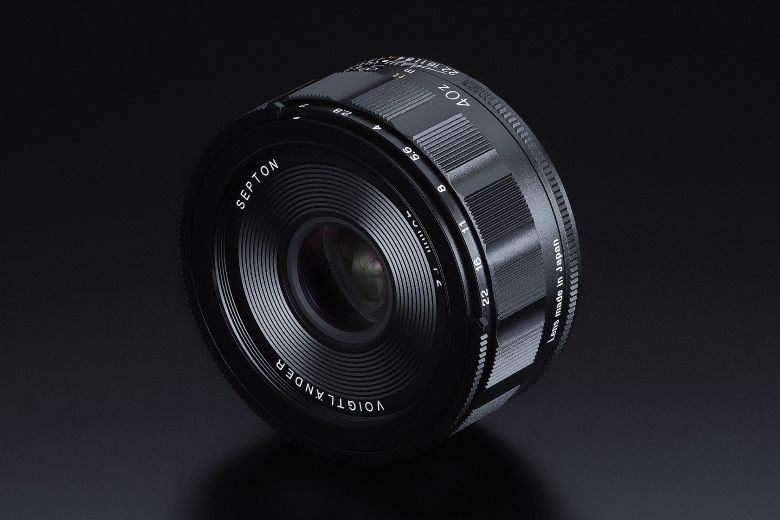 [未使用]フォクトレンダー SEPTON 40mm F2 Aspherical 銘玉の名を冠したコンパクトな標準レンズ「SEPTON 40mm F2 Aspherical
