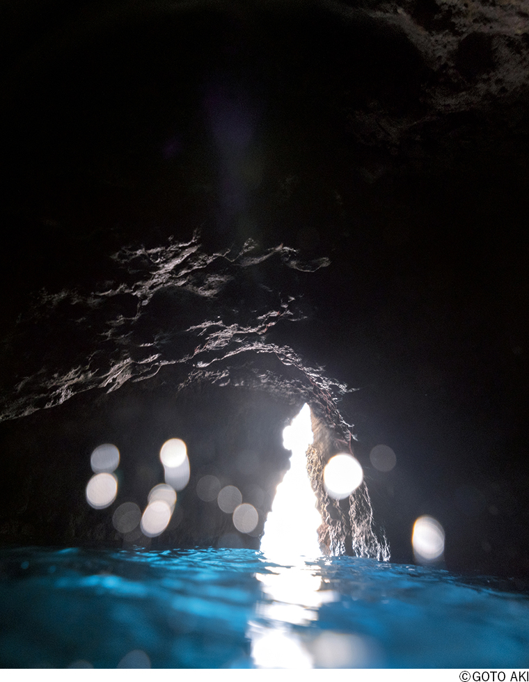 GOTO AKI 写真集出版記念展「terra | Landscape Topologies (風景のトポロジー)」