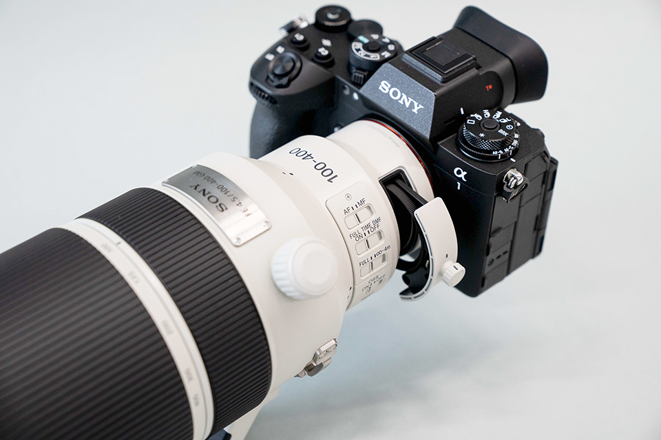 F4.5通しの超望遠ズームレンズ「ソニー FE 100-400mm F4.5 GM OSS」で