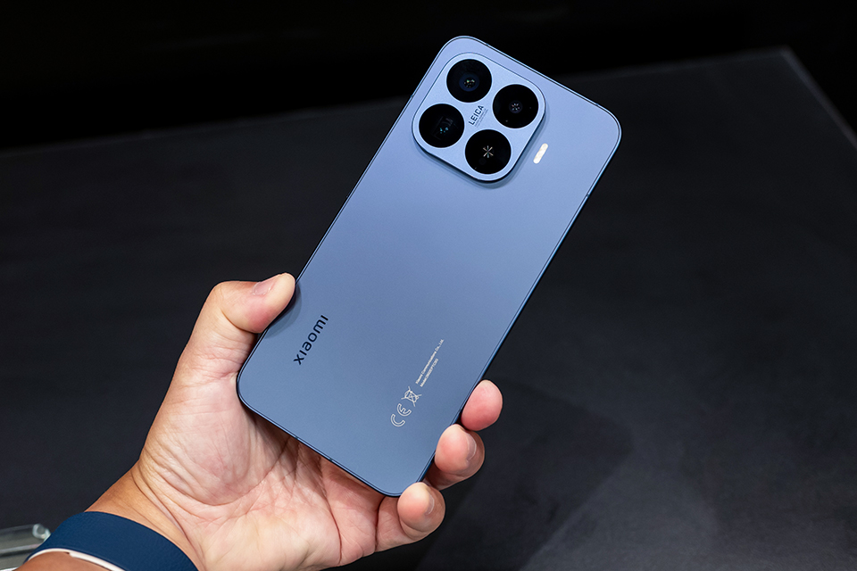 Redmi トリプルカメラ スマートフォン 本体 失敗しないスマホ撮影”を。ライカと共同開発のトリプルカメラ搭載