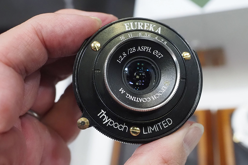 50年代の名レンズがモチーフの薄型レンズ「Thypoch Eureka 28mm f/2.8