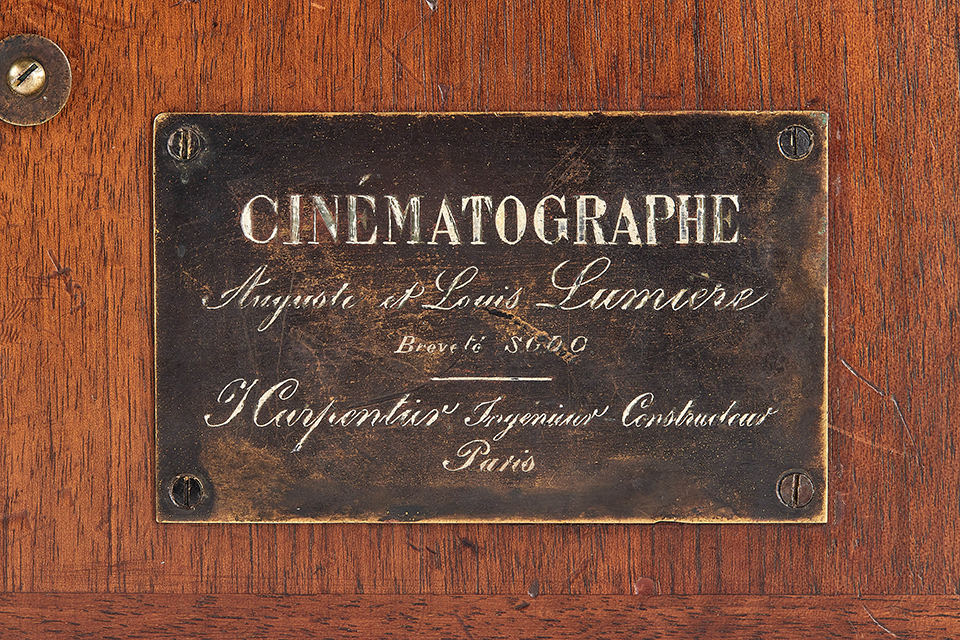 Lumière Cinématographe outfit