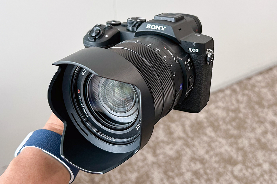 RX10 V