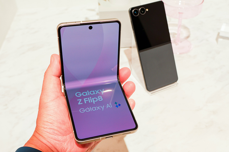 Galaxy Z Flip8