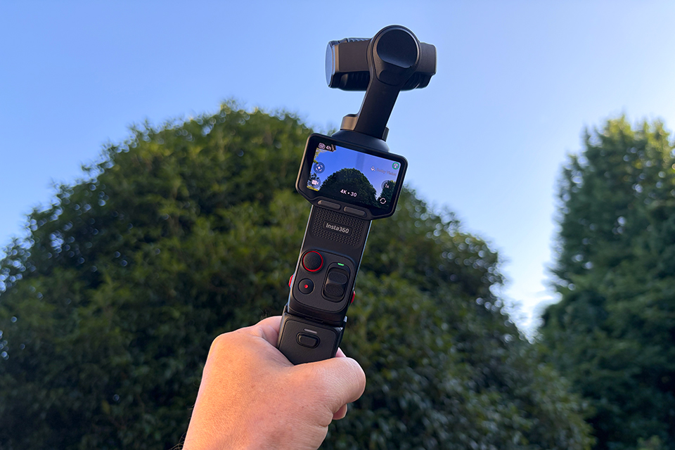 Insta360 Luna Ultra レビュー