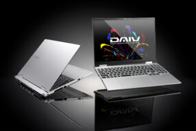 持ち運べる高性能！ 超薄型・軽量設計の15.3型クリエイターノートPC