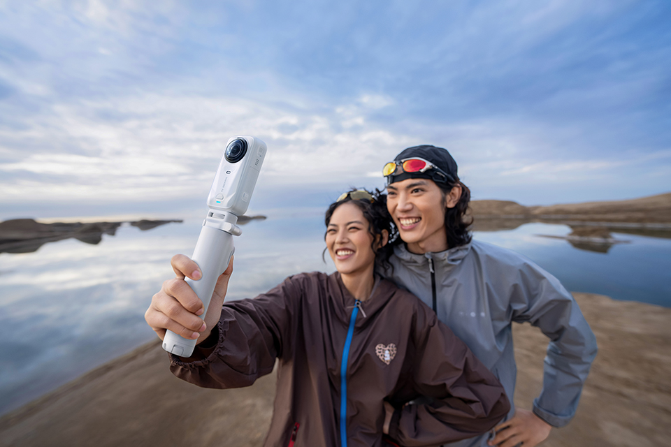Insta360 X6