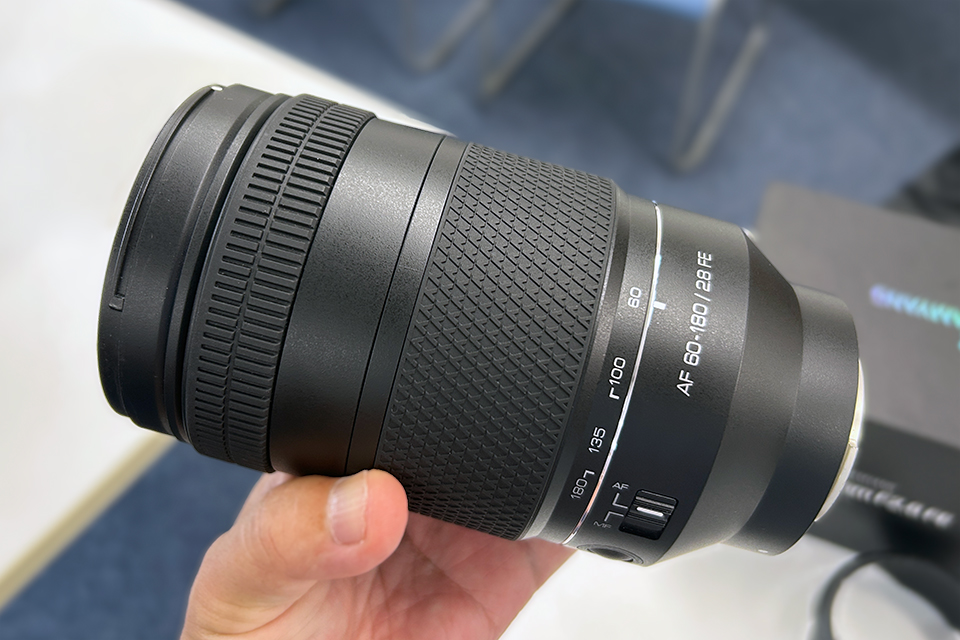SAMYANG AF 60-180mm F2.8