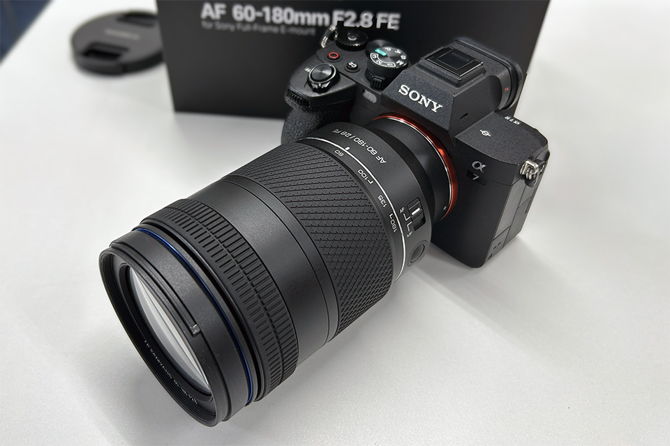 SAMYANG AF 60-180mm F2.8