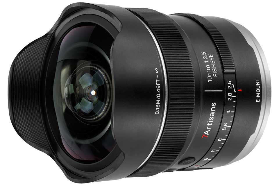 対角185°の魚眼AFレンズ「7Artisans MAX AF 10mm F2.5 Fisheye」フル