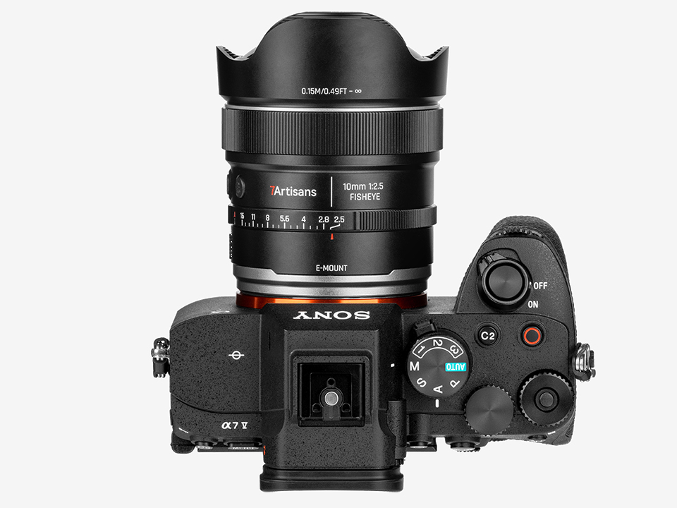 対角185°の魚眼AFレンズ「7Artisans MAX AF 10mm F2.5 Fisheye」フル