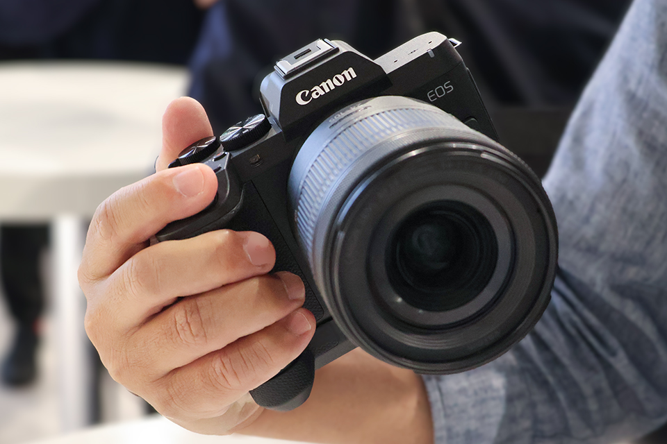 EOS R8 Mark II ＋ EG-E2
