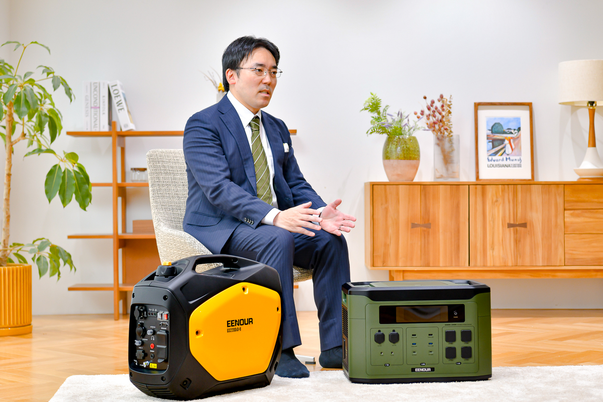 専門家の高荷智也さんが伝授！ 防災三種の神器はEENOURのポータブル