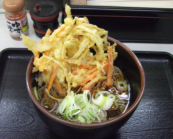 【立ち食いそば】神田「めんや」　380円で味わえる絶品天ぷらそば