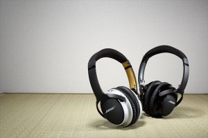 ボーズ QuietComfort 25 JAPAN CONCEPT MODEL “MAKI-E(”左)“ SUMI(”右)