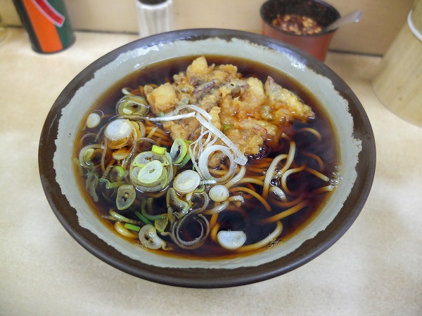 秋葉原・中央通り沿いにある立ち食いそばの”隠れた名店”