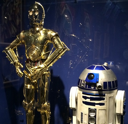 ダース・ベイダー卿がお出迎え！　等身大のR2-D2も！　「スター・ウォーズ展」詳細レポート
