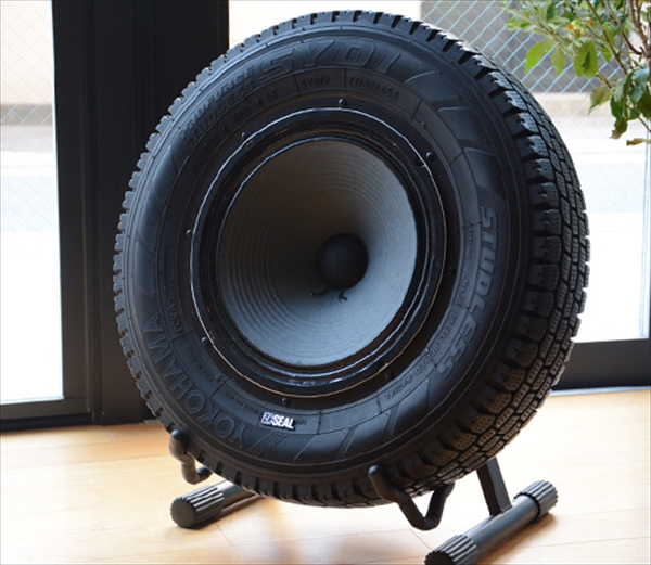 本物のタイヤを使った アンプ内蔵スピーカー「SEALスピーカー」を聴いてきた
