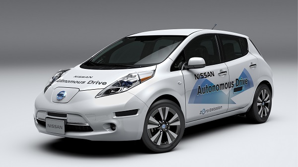 日産の自動運転技術の原点は、蜂と魚の動きにあった！