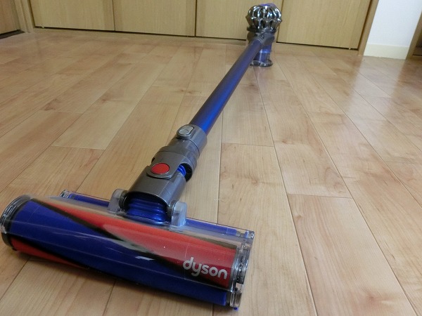我が家にDyson V6 Fluffy（ダイソンV6フラフィ）がやってきた！