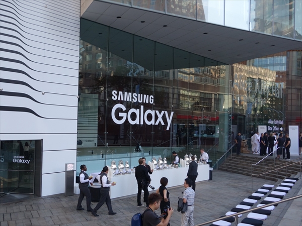 新型iPhoneの対抗馬になれるか？　Galaxy S6 edge＋とGalaxy Note 5を同時発表