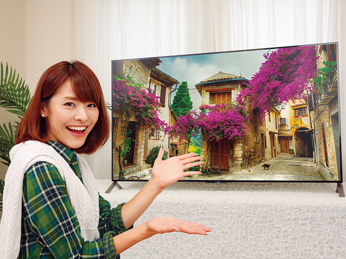 無駄のないシンプルデザイン！　最新4Kテレビ「ソニー ブラビア KJ-55X9000C」をチェック