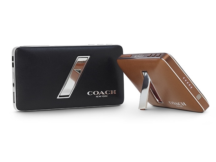 プレゼントにピッタリ！COACHコラボのBluetoothスピーカー＆ヘッドホン 