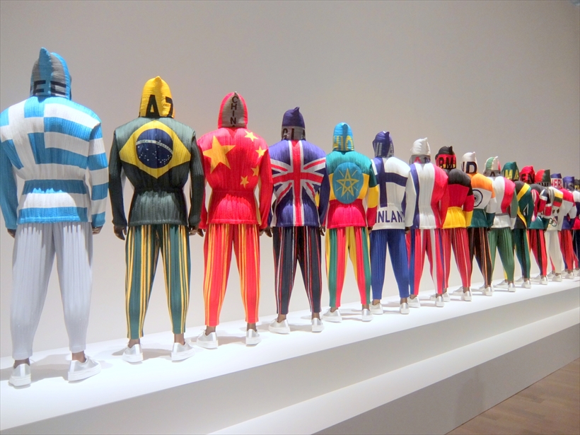 紙？　布切れ？　いいえ、服です。「MIYAKE ISSEY展： 三宅一生の仕事」で、ものづくりの楽しさに触れてきた！