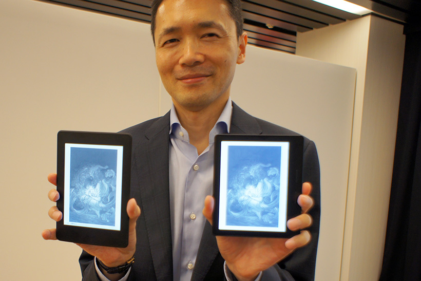 画面が中央にない!? Amazonの「Kindle Oasis」は電子書籍端末の決定打
