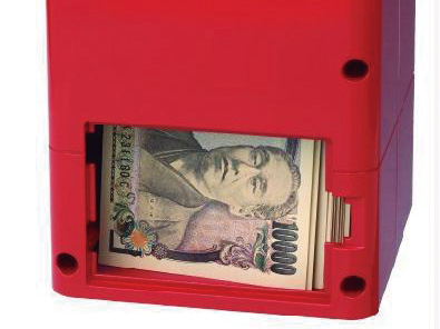 お札は30枚まで貯金が可能。貯めまくりたくなります