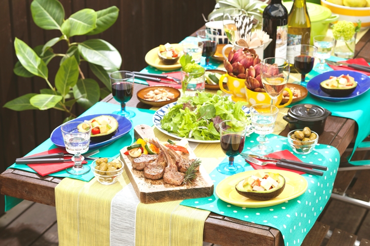 【ニュース】大自然の中はもう古い？　近場＆ワインで楽しむ「フレンチBBQ」に流行の兆しアリ