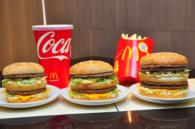 【バンズは約10㎝／パティは9㎝】ビッグマックの1.3倍デカい「グランド ビッグマック」のデカさを計測してきた