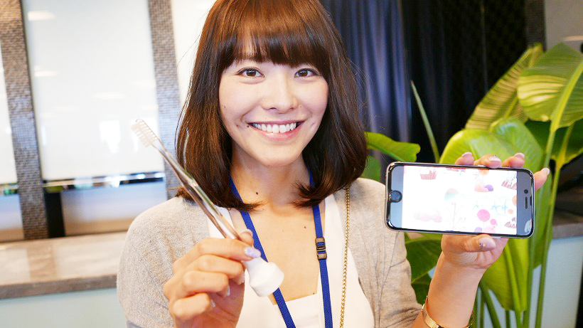 ハブラシでエアギター？　IoTの注目株「G･U･M PLAY」が楽しすぎてノリノリに！