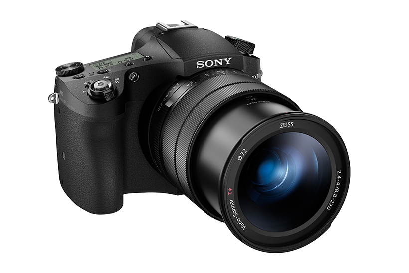 桜も野鳥もスポーツも全部撮れる頼れる1台！　ソニーの高倍率ズームカメラ「RX10M3」